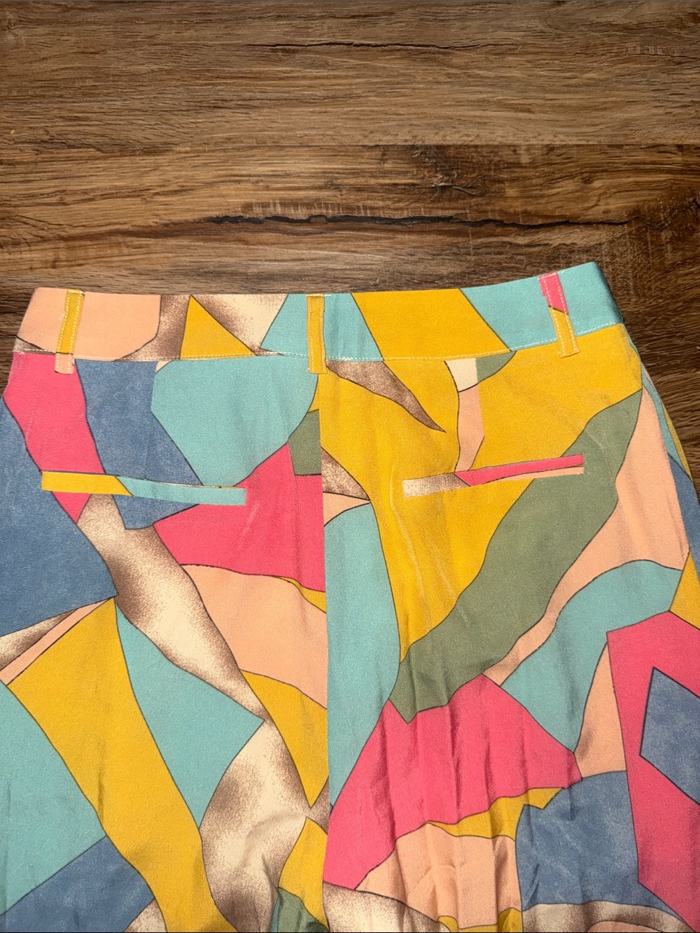 Colorblock Wide-Leg Pants - Picture 10 of 12